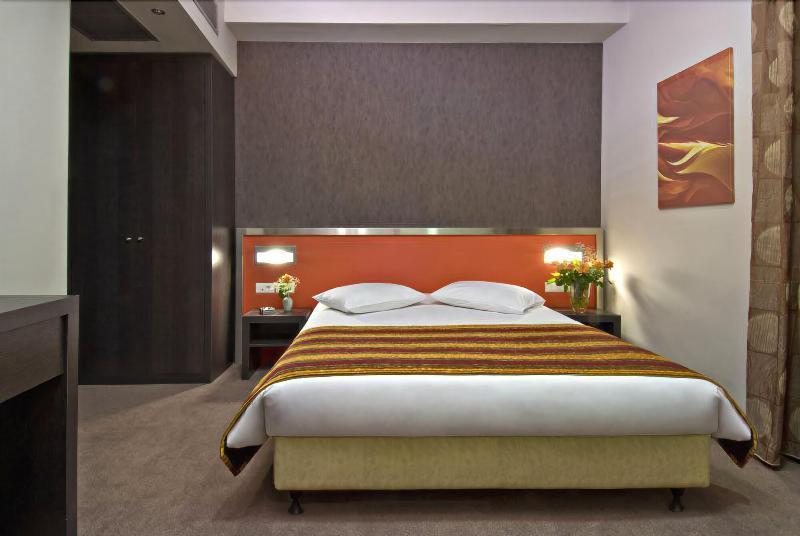 Hotel Des Roses Athena Bagian luar foto