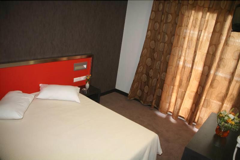 Hotel Des Roses Athena Bagian luar foto